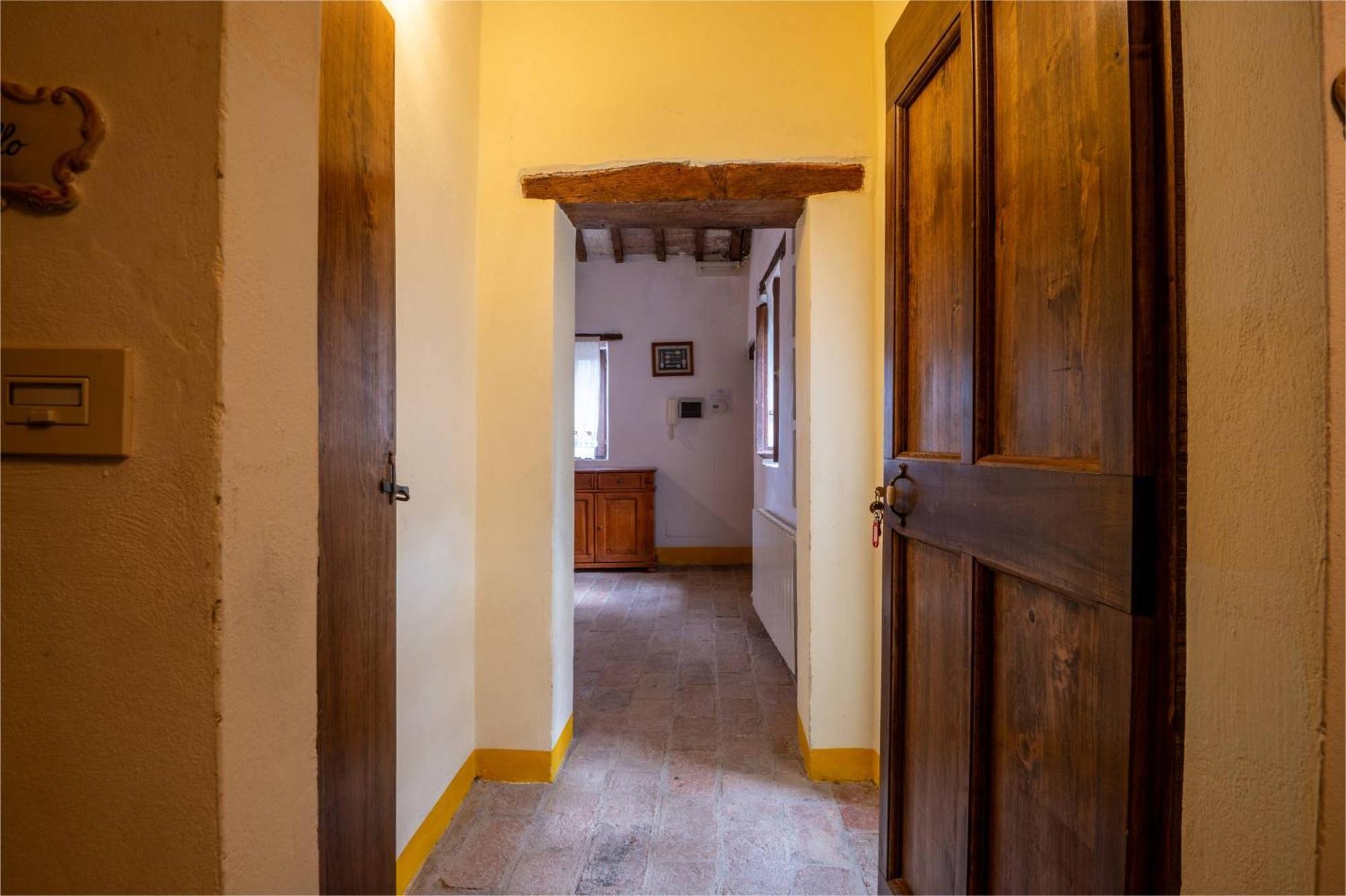 Castello Valenzino Panzió Antognola Kültér fotó