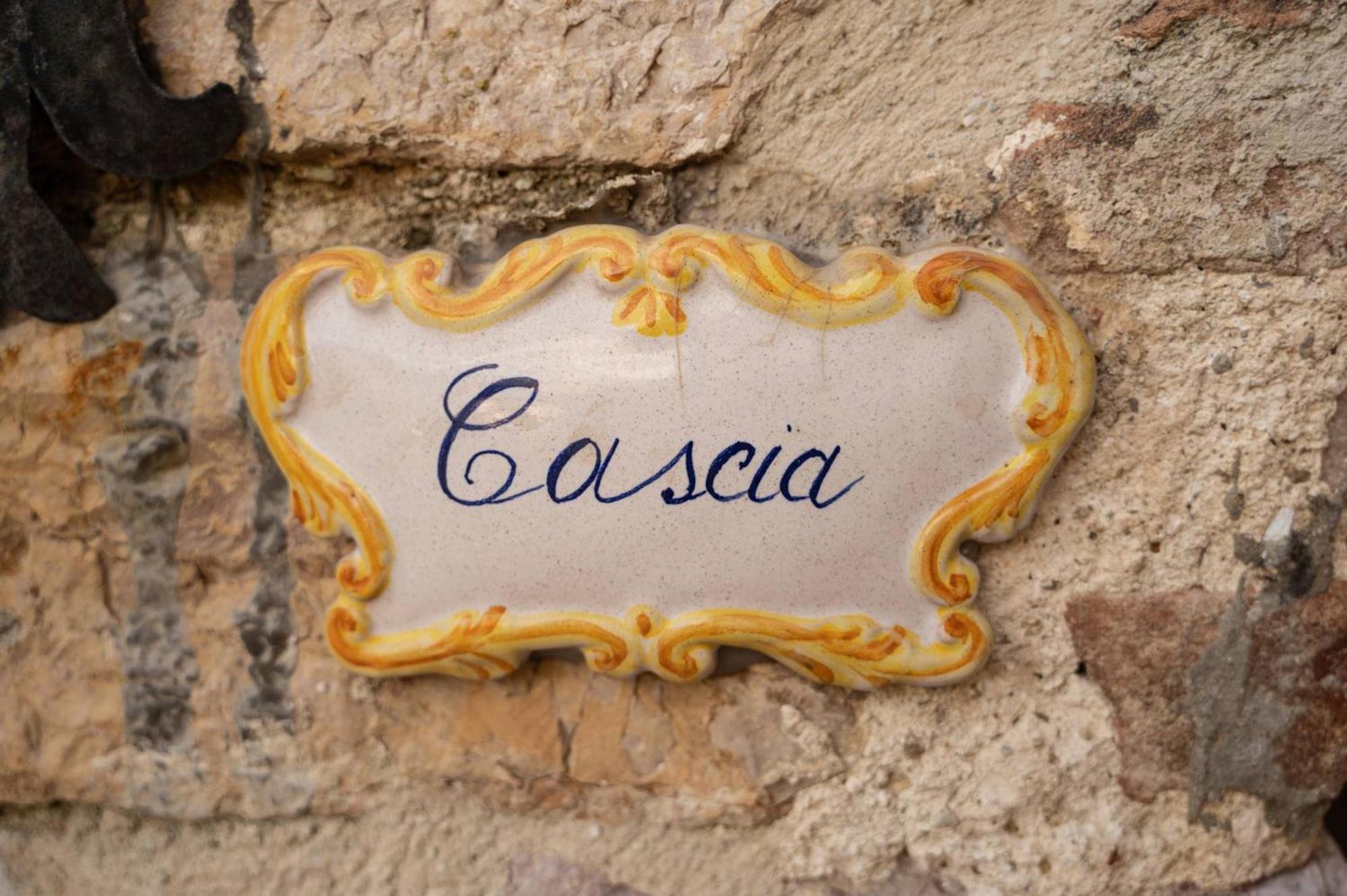 Castello Valenzino Panzió Antognola Kültér fotó