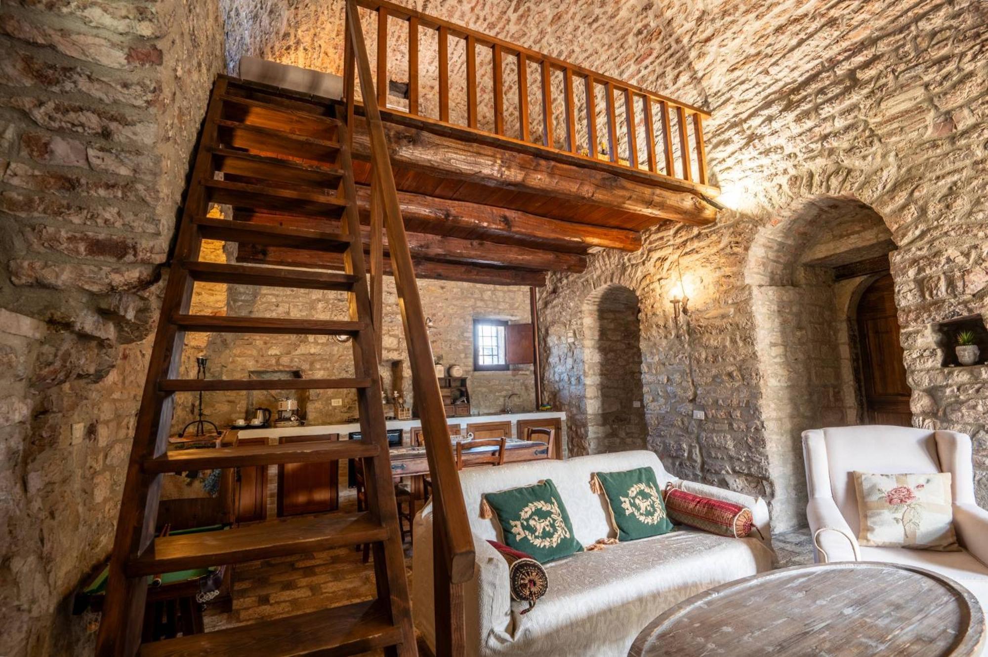 Castello Valenzino Panzió Antognola Kültér fotó