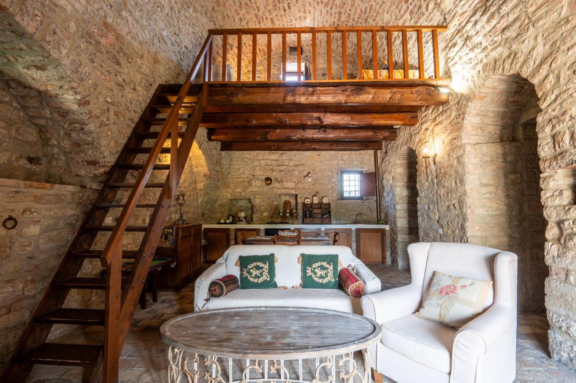 Castello Valenzino Panzió Antognola Kültér fotó