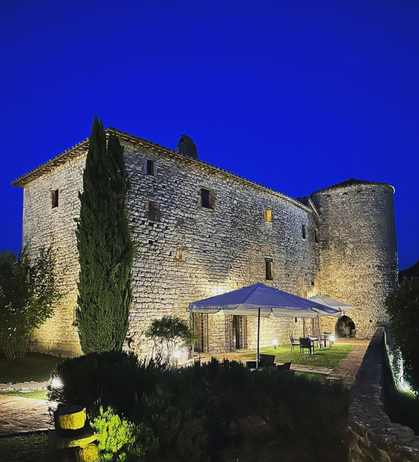 Castello Valenzino Panzió Antognola Kültér fotó